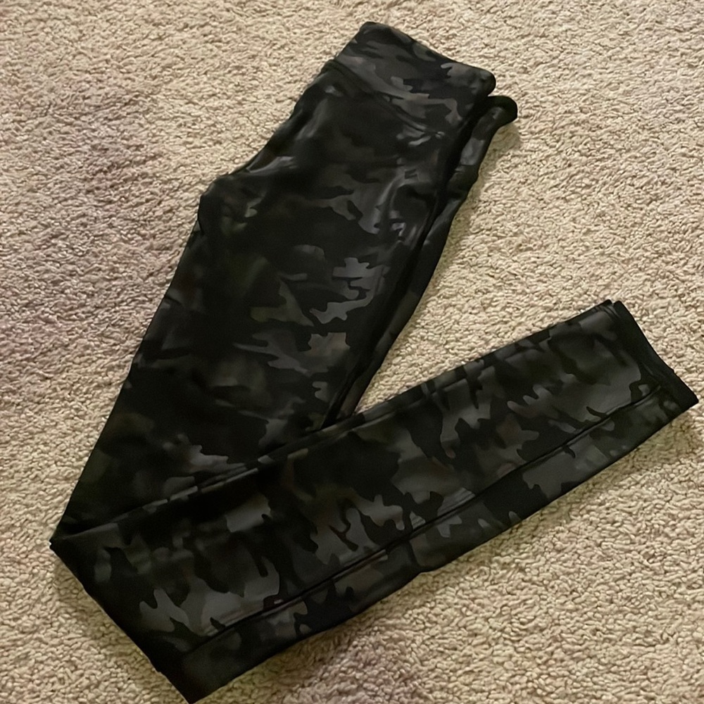 Spanx black camo legging. Worn once.